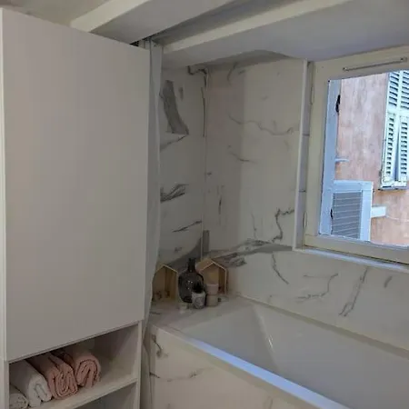 Au Coeur Du Vieux Appartement